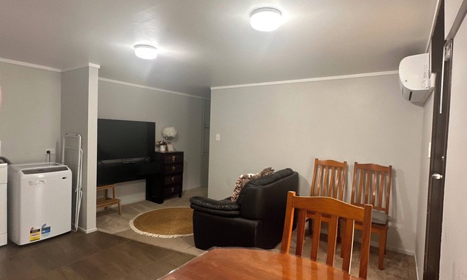 Springfield Apartment | A space of your own. nCentral and peaceful.