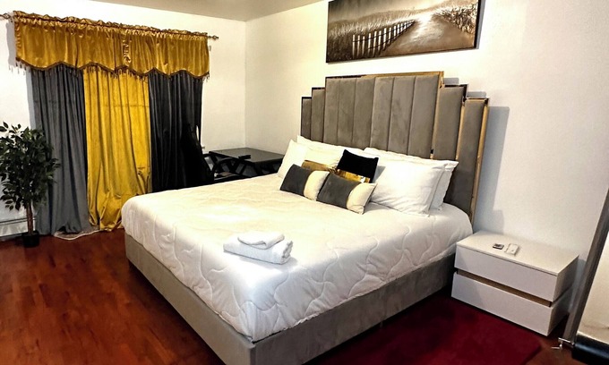 East Bronx Apartment | a spacious 3 bedroom apartment in New York Cityn