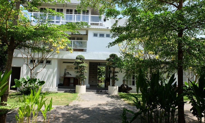 Seminyak Villa | A Spacious Villa with a Gorgeous Garden in Bali