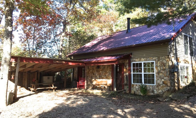 Franklin Cottage | A STONE COTTAGE RETREAT - SO SPECIAL!