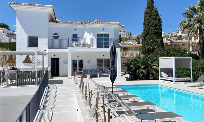 Mijas Villa | A stunning villa in Riviera del Sol just a 7 minute stroll to the beach & bars