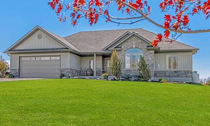 Consecon House | A stunning year-round home in Price Edward County