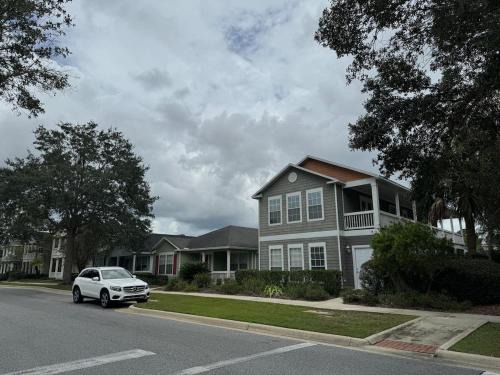 Gainesville House | A stylish and Comfy Place to Stay