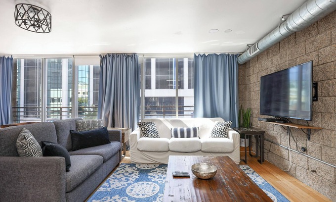 Cortez Hill Apartment | A Stylish Loft near little Italy in Downtown San Diego