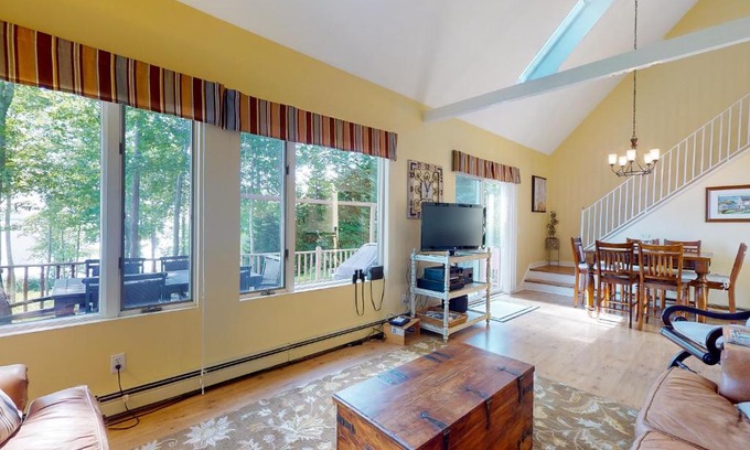 Lincolnville House | A Sunrise at Seaview