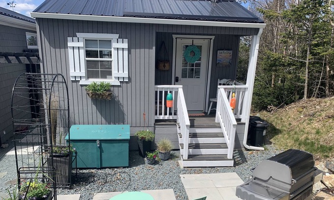 East Petpeswick Cottage | A sweet tiny house only 4 minutes from Martinique Beach