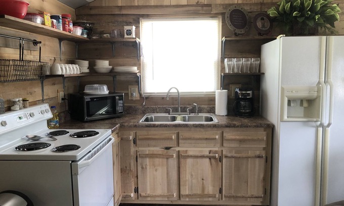 Waneta Cabin | A Taste of Southern Comfort