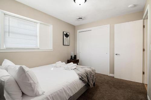 Peoria Apartment | A Trendy Escape close to Downtown Peoria