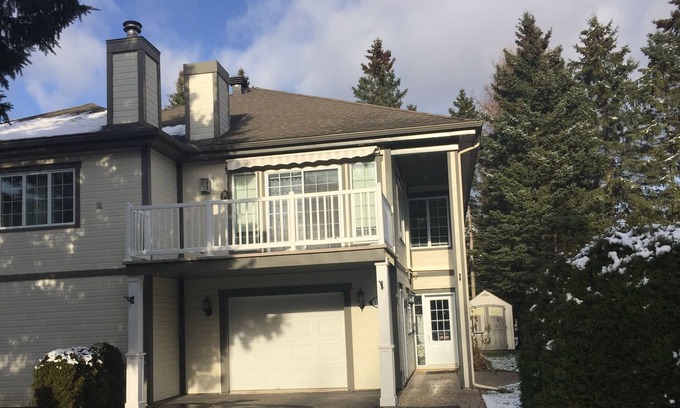 Saint-Sauveur-des-Monts House | A True Jewel in the Heart of the Village!