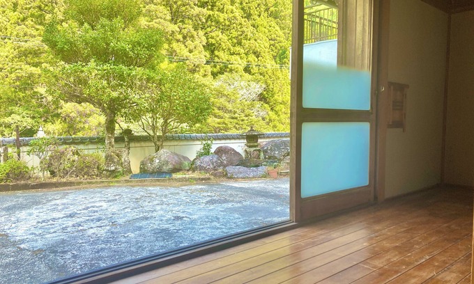 Katsura-gun House | A two-story wooden house for rent. For a relaxing stay in the southern part of Tokushima Prefecture. Many tourist attractions within a 20-minute drive!