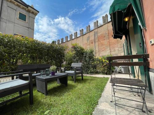 Nord-Est Apartment | A Verona Grazioso alloggio in antica Corte