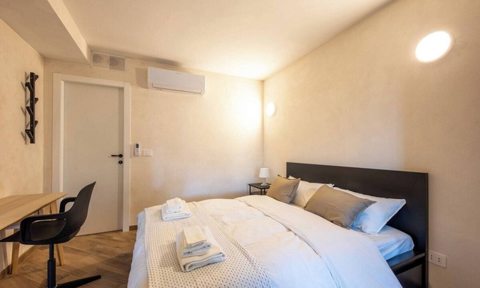 Historic Centre Apartment | A-waay: Suite 4 San Massimo