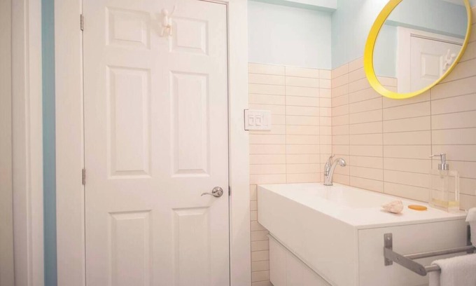Dufferin Grove Apartment | A White, Bright, Gorgeous Nest.