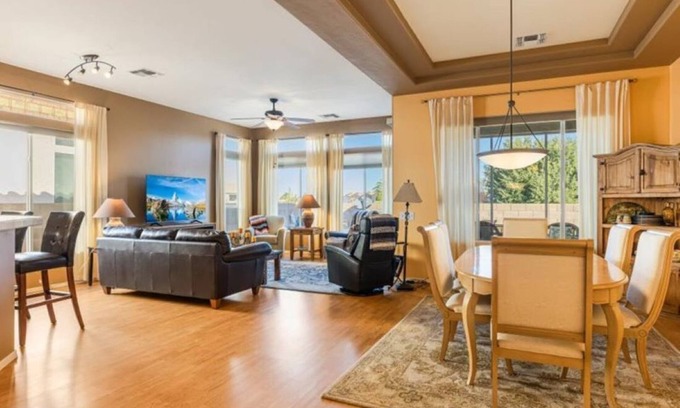 Sunrise Pointe Vistas House | A Winter Retreat.Green Valley