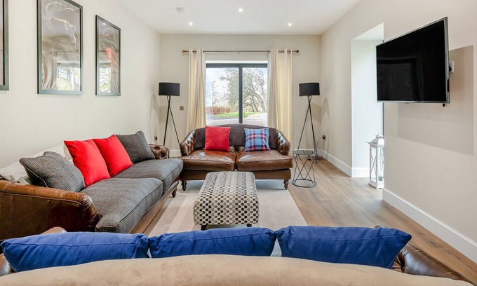 Aberdeen Cottage | A wonderful, spacious and light property, ideal for a special break away in beautiful surroundings.