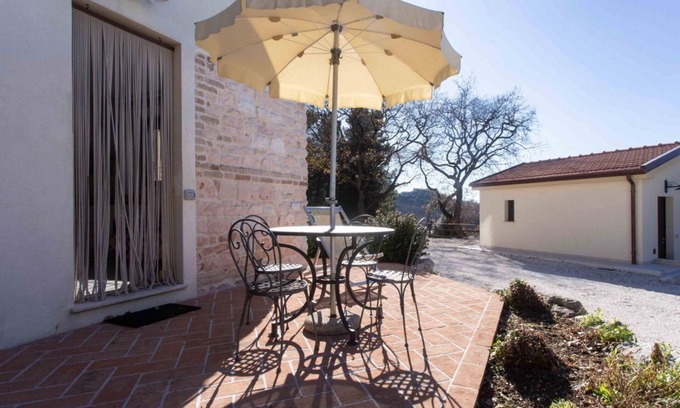 Ancona Apartment | A04 - Massignano, two room apartment in the countryside 2
