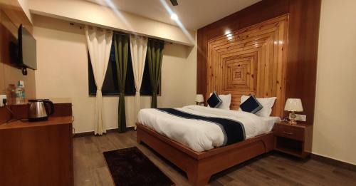 Majkhali Hotel | Aashiyana- The White Hill Hotel