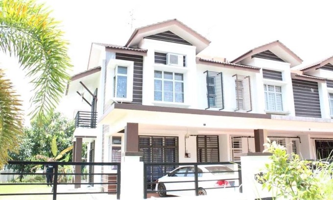 Masai House | Abang Payung Homestay