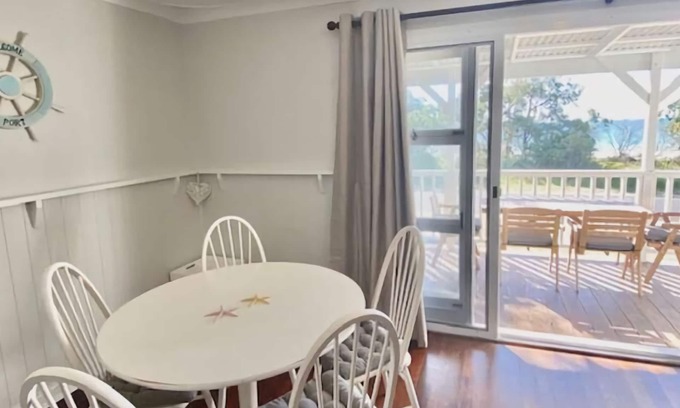 Abbey House | Abbey Beachviews with WiFi