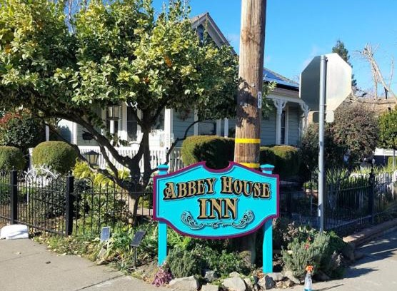 Winters Bed & Breakfast | Abbey House Inn