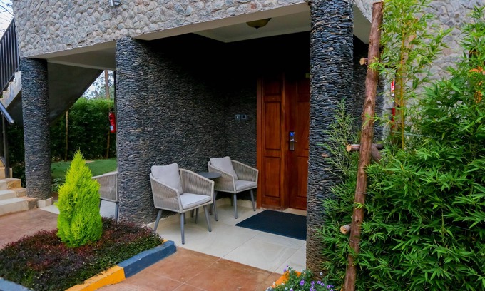 Nanyuki Bed & Breakfast | Aberdare Prestige & Royal Cottages