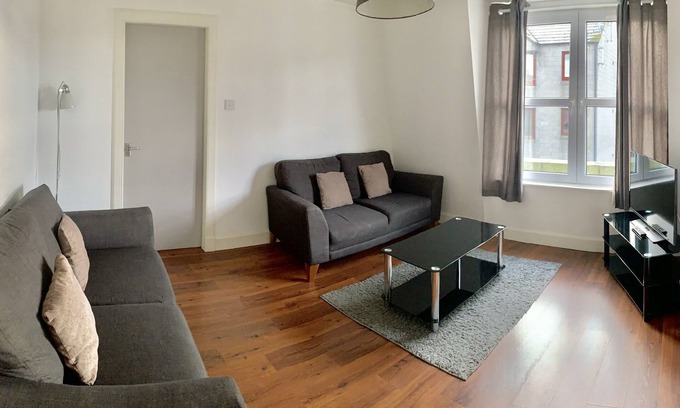 Central Aberdeen Apartment | Aberdeen Serviced Apartments: Charlotte street
