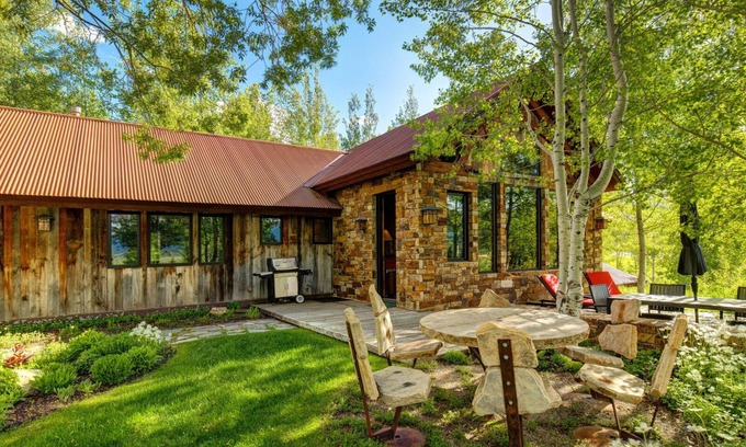 Jackson Hole House | Abode at Teton Manor | Stunning Teton Mountain Views!