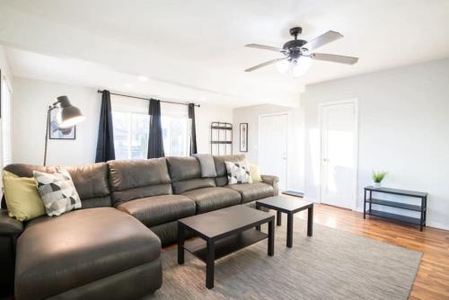 Peoria Heights House | ABODE ON ATLANTIC - Spacious 2BD in the Heights