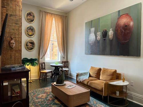 Natchez Apartment | Above Bank Alley Suite
