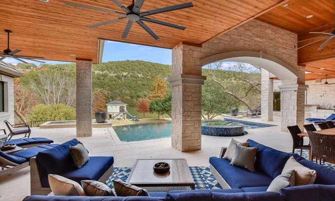 Austin House | Above Ridgeview I Lakefront | Pool & Spa l Party Dock | Game Room IFamily Fun