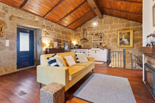 Castro Daire House | Abrigo do Mezio - Country House