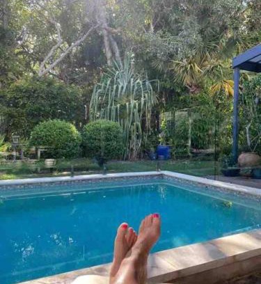 Wurtulla House | Absolute Beach Front Home -Dogs, Surf, Relax, Bush
