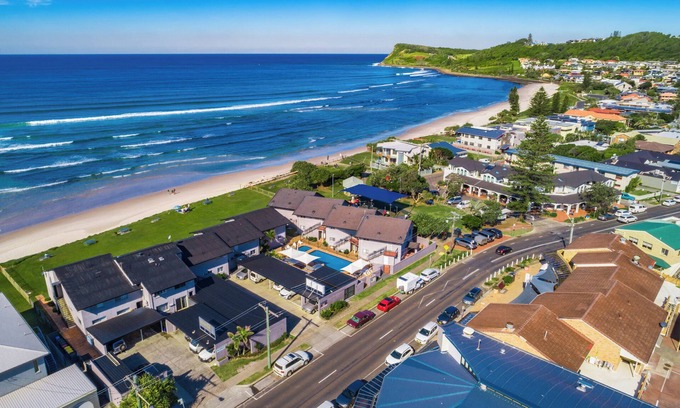 Lennox Head Apartment | Absolute Beachfront Apartment 3B