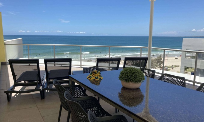 Kings Beach Apartment | ABSOLUTE BEACHFRONT LUXURY LARGE PENTHOUSE on QLD's SUNSHINE COAST