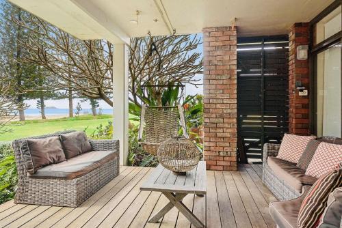 Sapphire Beach Villa | Absolute Beachfront Family Villa