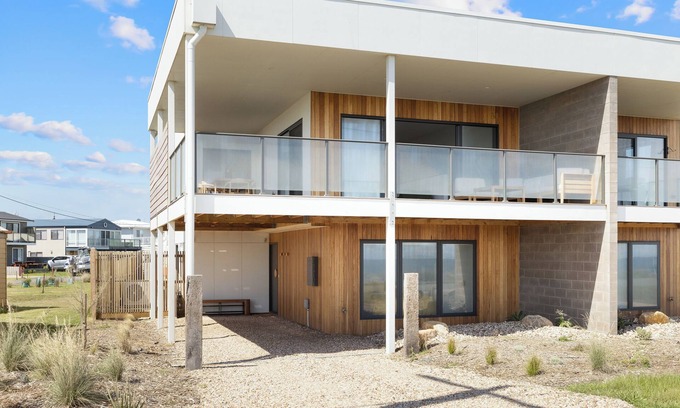 Powlett River House | Absolute sea frontage with inspiring views