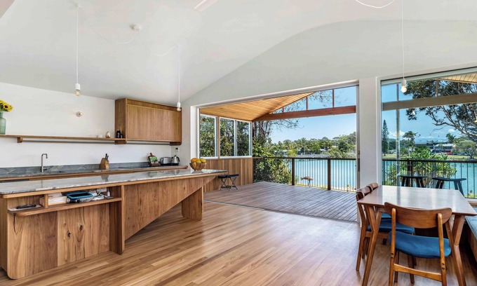 Brunswick Heads House | Absolute waterfront, 3 story beach house. Walk to everything.