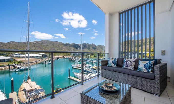 Nelly Bay Apartment | Absolute Waterfront Magnetic Island