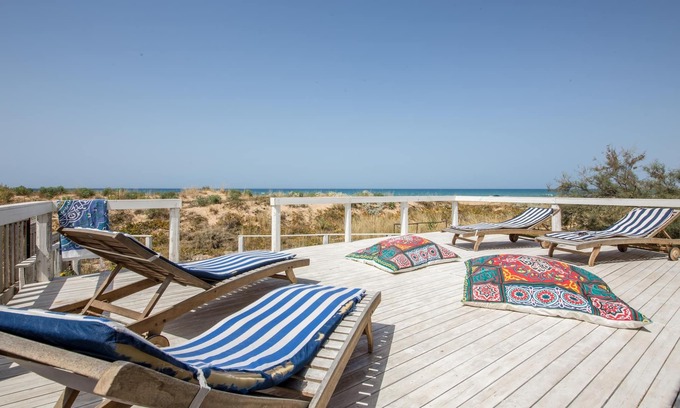 Donnalucata Villa | Absolutely Unique! . 'TERRACE ON THE SEA '