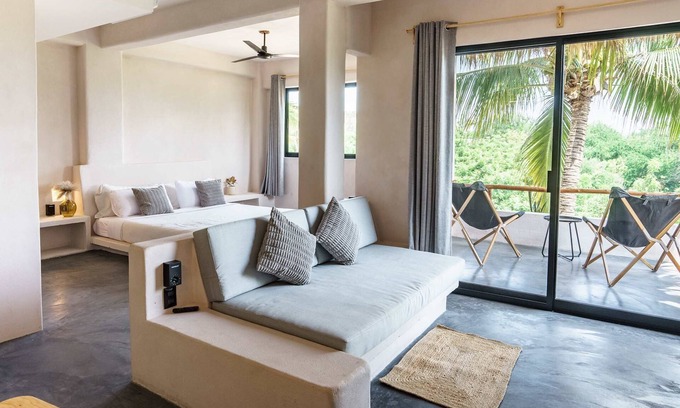 Santa Maria Apartment | AC Bed | Ocean View | Surf | 47 Steps to Beach
