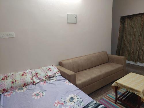 Guruvayur House | AC Suite room with Open Verandah near temple
