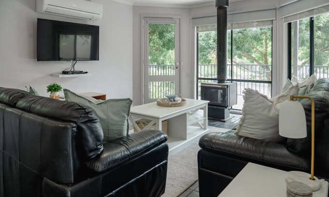 Metung Villa | Acacia at Boardwalk Villas