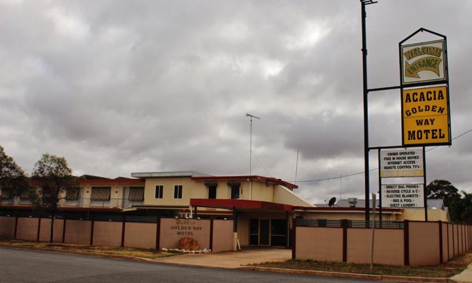 West Wyalong Hotel | Acacia Golden Way Motel