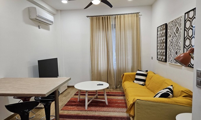 Kolokinthou Apartment | Academia by the Park - Flat 02