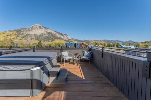 Crested Butte House | Academy Place | Larkspur
