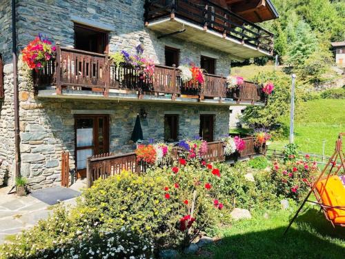 Saint-Vincent Apartment | Accogliente Casa di Montagna
