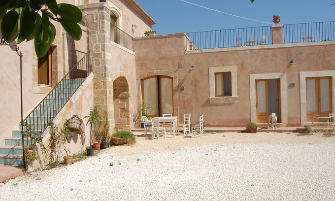 Syracuse House | accommodation 6 km from Siracusa city