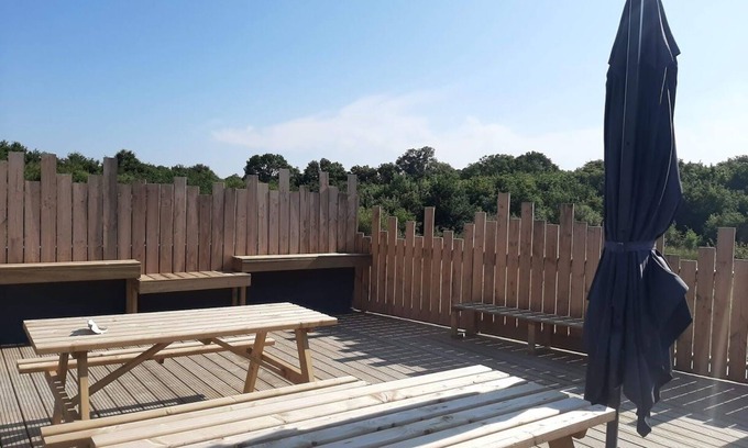Ploemel Apartment | ACCOMMODATION WITH LARGE TERRACE