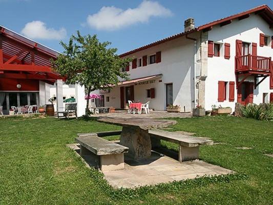 Ascain Hotel | Achafla Baita