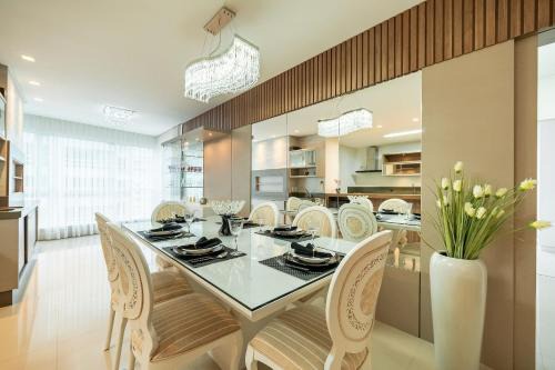 Castelo Branco Apartment | Achei Itapema Elegante ap 3 suítes 400m do mar
